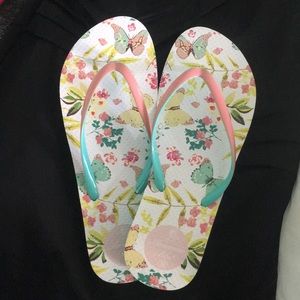 Brand new flip flops, adorable for Summer!
